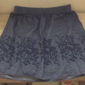 🤭🛑SOLD🛑🤭Old Navy Denim Skirt w Floral Detail